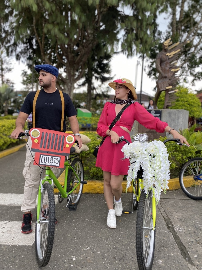 TOUR POR FILANDIA / BICICLETAS CLASICAS / 7016-1